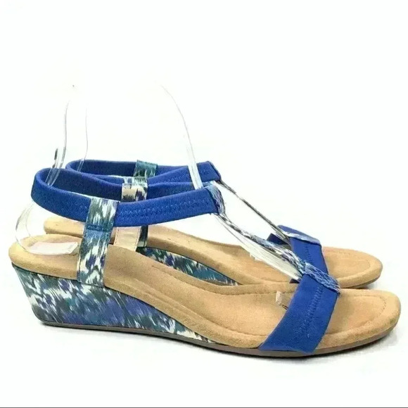 Alfani heels size 10 royal blue white Chevron print t-strap wedges - Picture 13 of 13